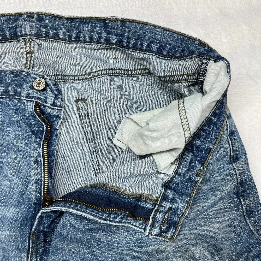 Levi's 559 Straight Jeans Men's Blue Denim Pockets Classic‎ Zip Fly - 37X31